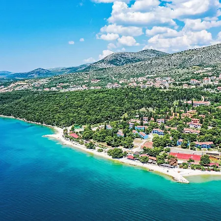 Medena-5 By Interhome Τρογκίρ